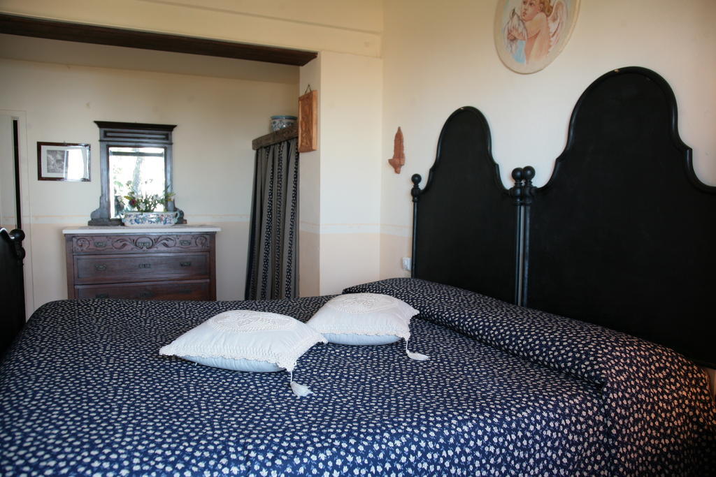 Malvarina Capodacqua  Room photo